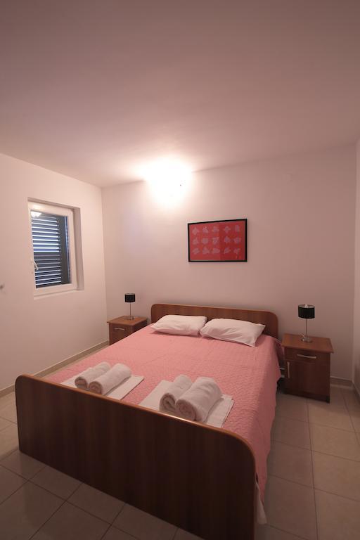 Guest House Zenovic Petrovac Oda fotoğraf