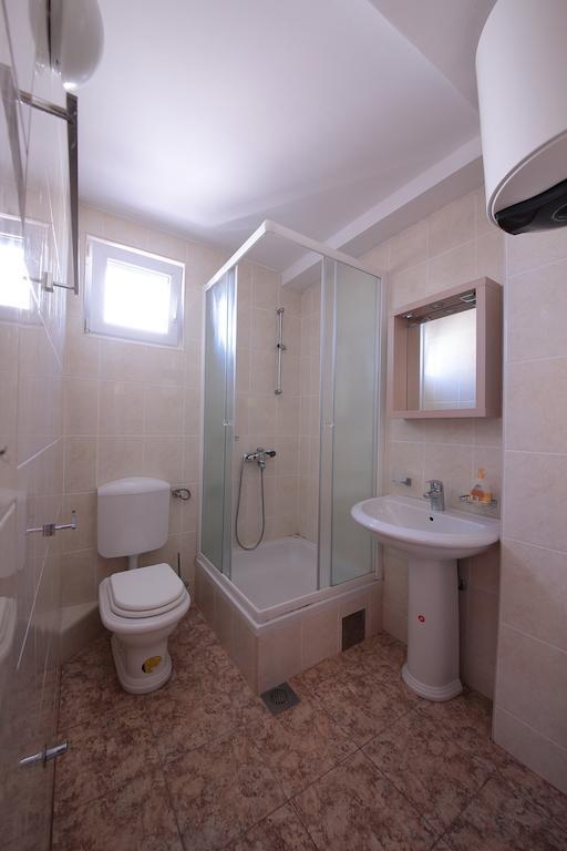 Guest House Zenovic Petrovac Oda fotoğraf